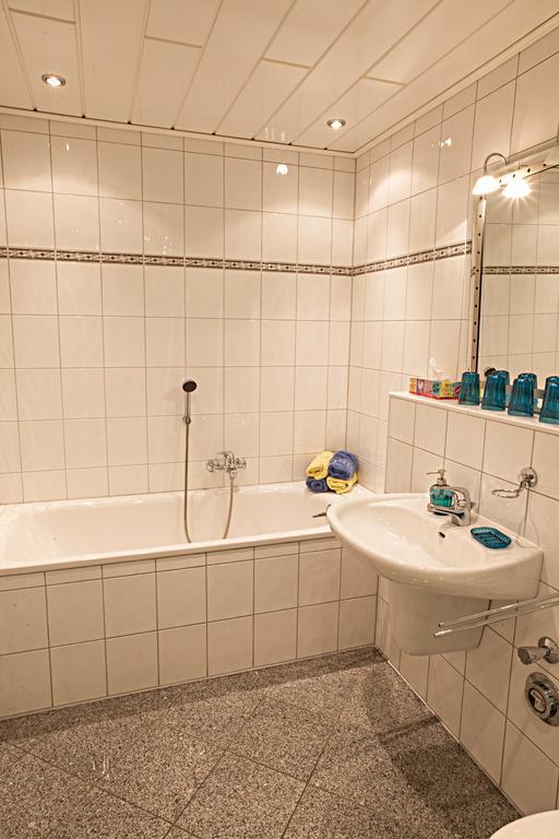 شقة Schmuckstueck In إسن الغرفة الصورة